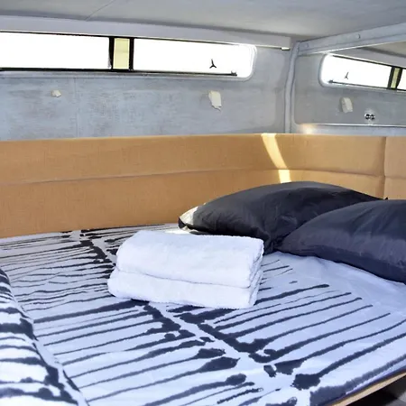 Luxury Boat Karamba * Σαν Μιγκέλ ντε Αμπόνα