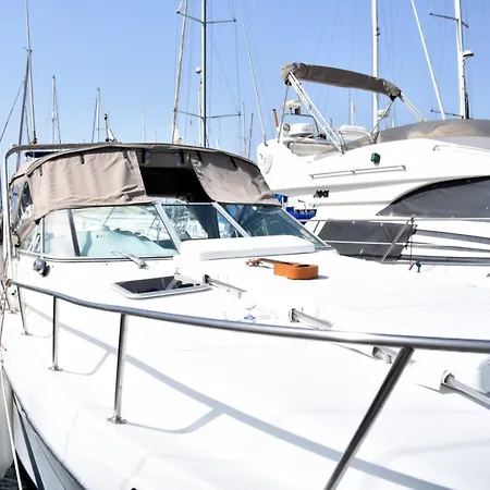 Luxury Boat Karamba * 산미겔데아보나