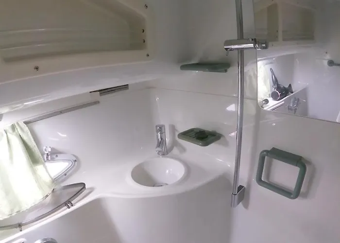 Luxury Boat Karamba *