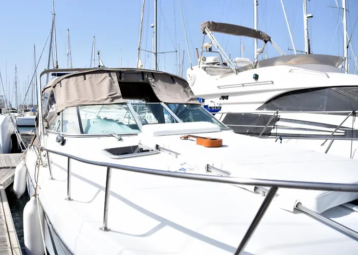 Luxury Boat Karamba * סן מיגל דה אבונה