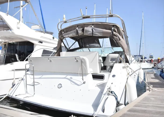 ספינת מלון Luxury Boat Karamba סן מיגל דה אבונה