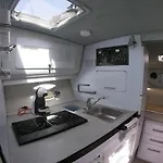 Úszó hotel Luxury Boat Karamba